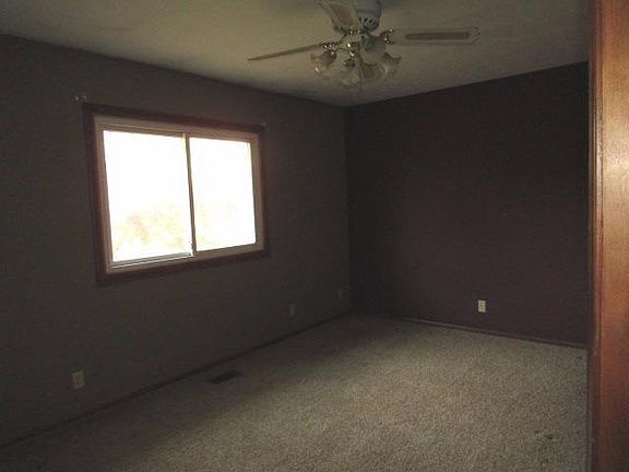 4th image of 5020 W Leighton Ave
