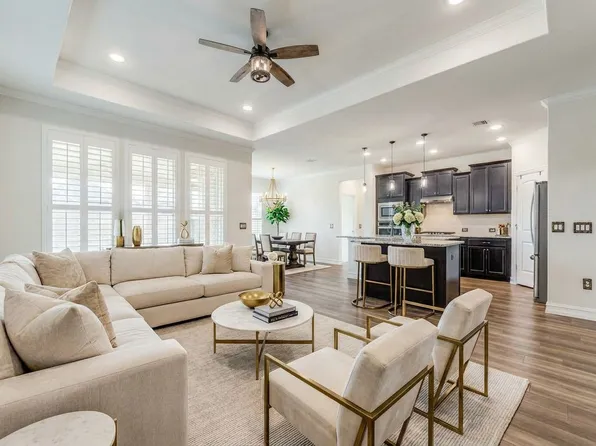 308 Sleepy Willow Ln, McKinney, TX 75071