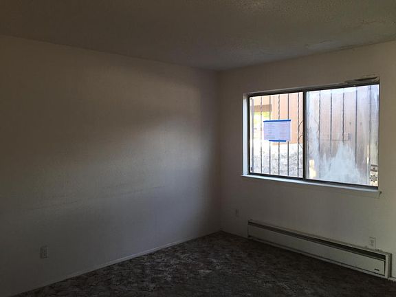 2nd image of 1601 Birch Ct