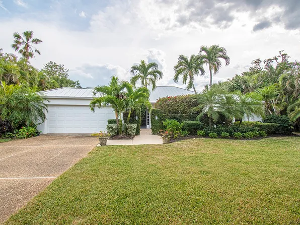 2175 Periwinkle Dr, Vero Beach, FL 32963