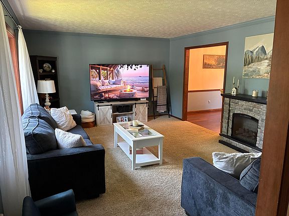 4th image of 1597 Parkland Dr