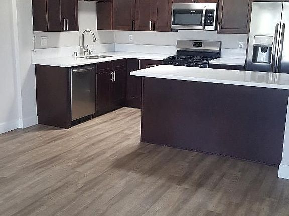 3rd image of 407 Bird Rock Ave APT 2B