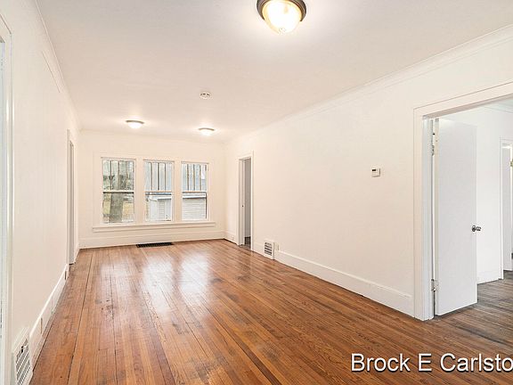 5th image of 2229 Peck St