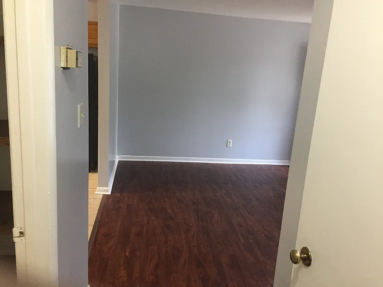 6448 Rockford Dr — Photo 10