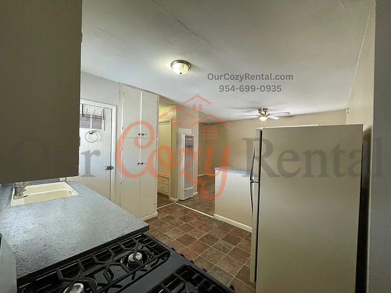 1591 Zener St — Photo 12