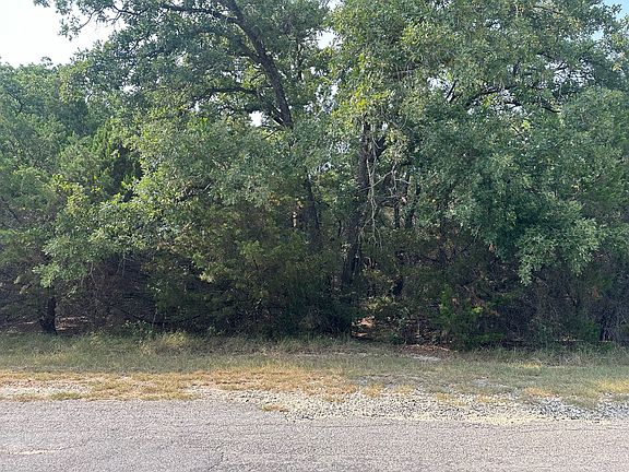 3rd image of 18038 & 18039 Southhill Dr