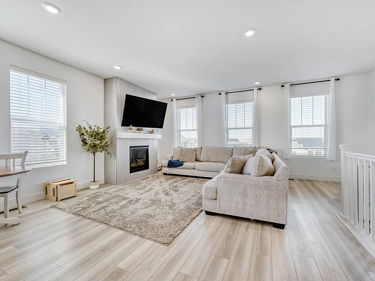 17883 W 93rd Pl — Photo 3