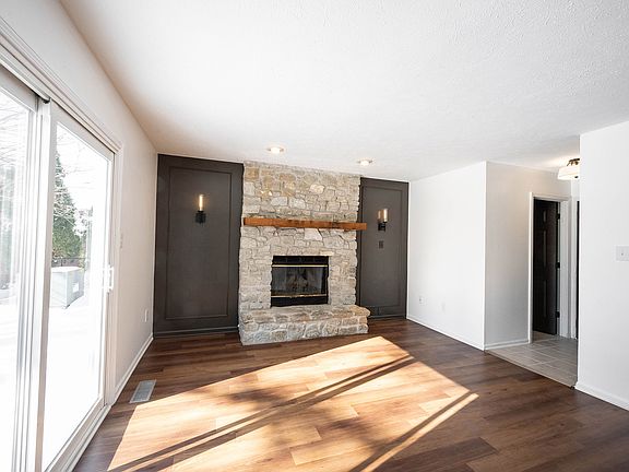 5th image of 6785 Dunsany Ln