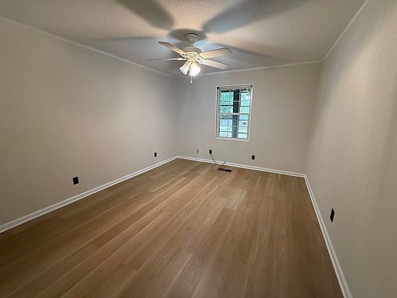 5th image of 4067 Fairway Dr APT B-2