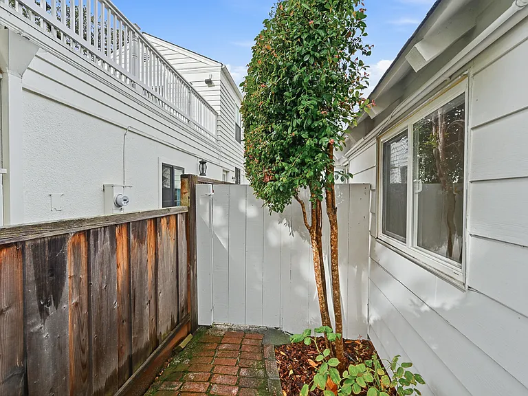 20 Kent Pl — Photo 80