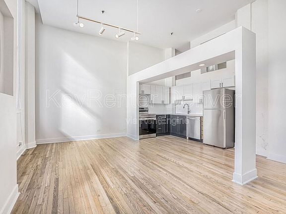 3rd image of 720 16th St APT 205