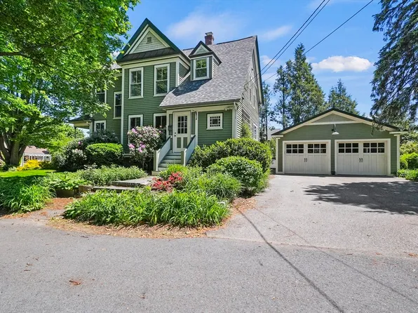 47 Stetson St, Haverhill, MA 01835