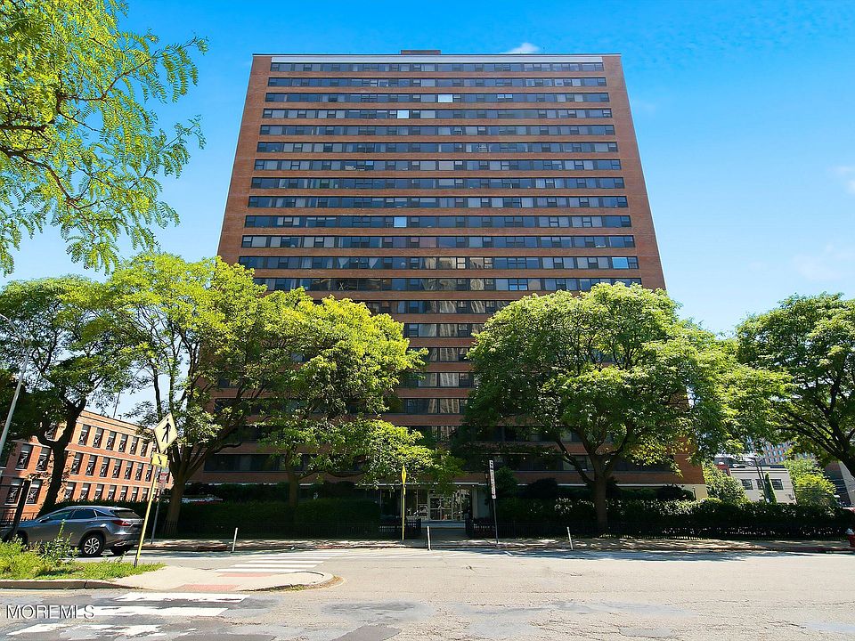 1st image of 135 Montgomery Street #21A