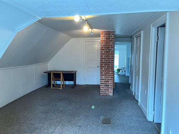 5th image of 888 Elmwood Ave