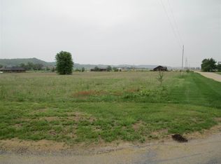 L7 Ann St, Lone Rock, WI 53556