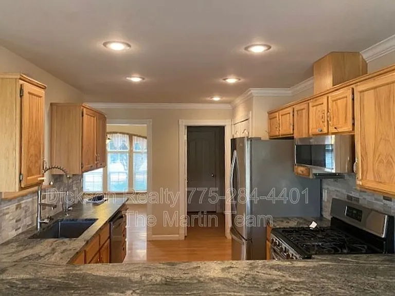 752 Divot Dr — Photo 5