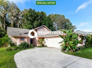 812 Crestridge Dr, Tarpon Springs, FL 34688