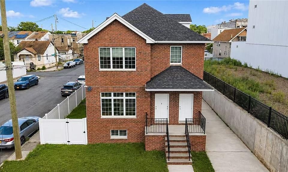1st image of 64 Butler Pl