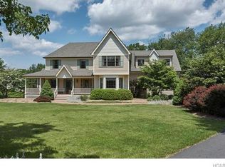 9 Mayflower Ct, Warwick, NY 10990