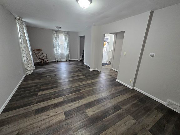 4th image of 1127 22nd Ave
