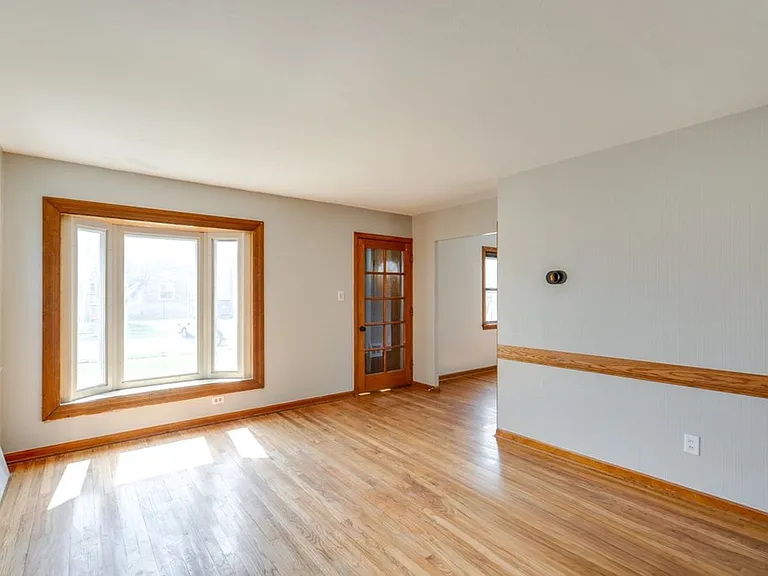 8514 Deerfield Dr — Photo 6