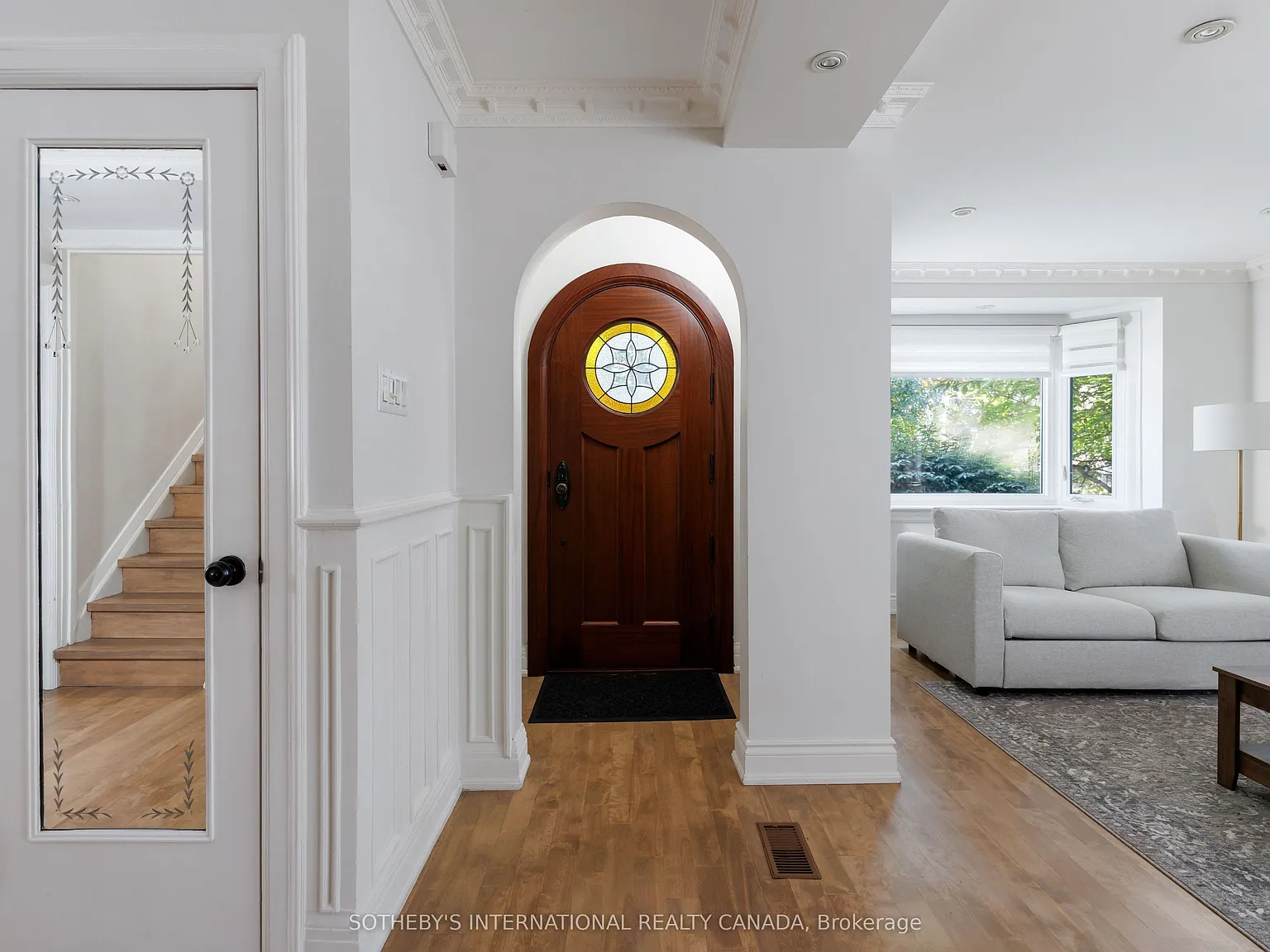 4 bed, $5,000 — Photo 2