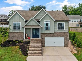 8121 Chapel Hill Ln, Knoxville, TN 37938
