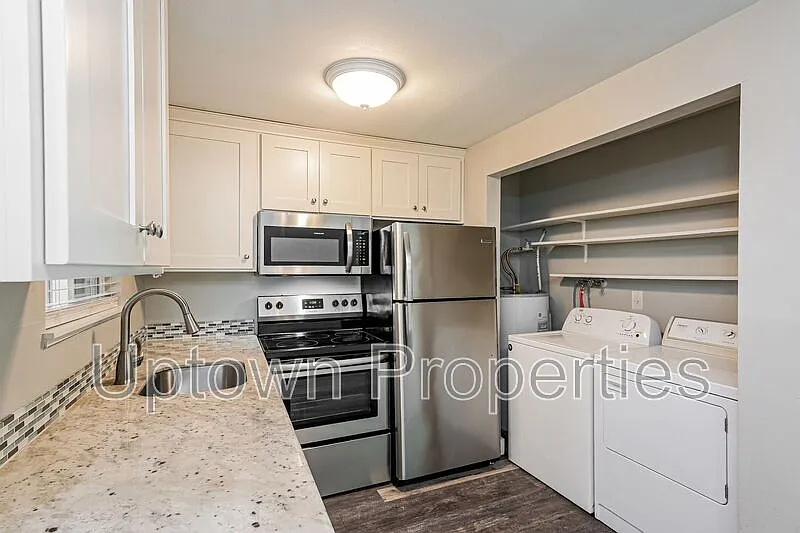 2 bed, 1.0 bath, 832 sqft, $1,395 — Photo 4