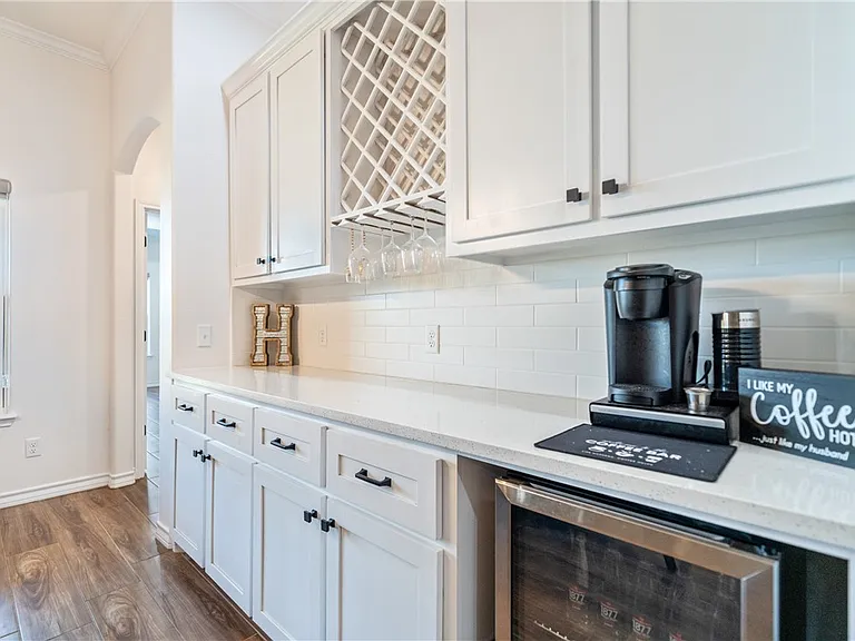 11526 S Creek Dr — Photo 10