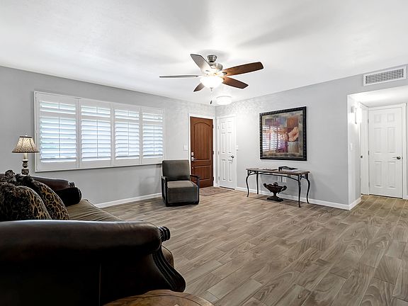 4th image of 10707 W Roundelay Cir