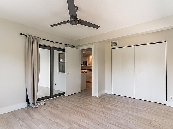 5th image of 409 SE 2nd St