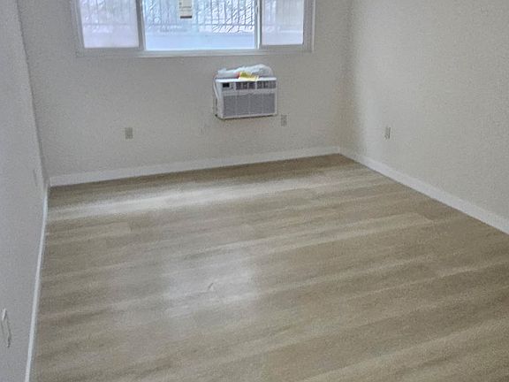 5th image of 9001 Orion Ave #9