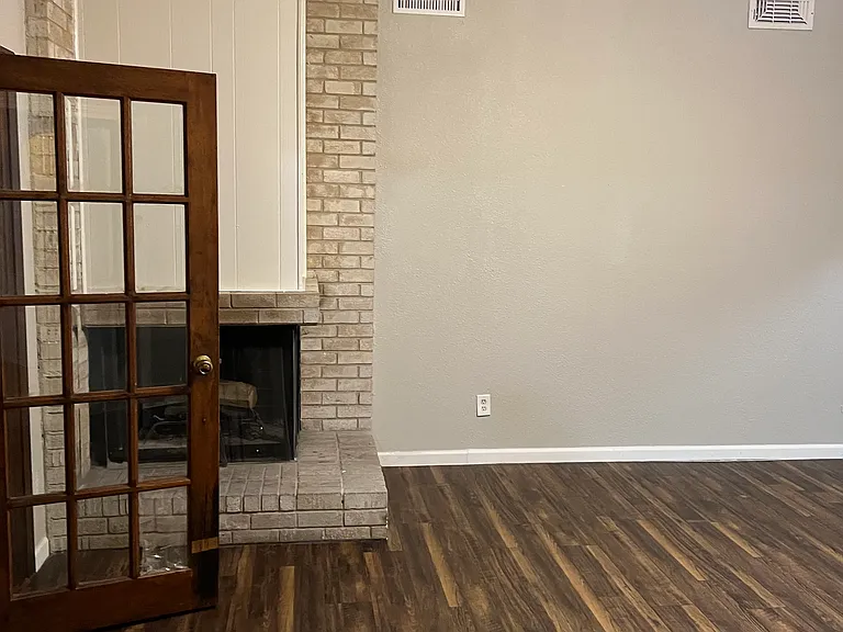 711 E Timberview Ln — Photo 6