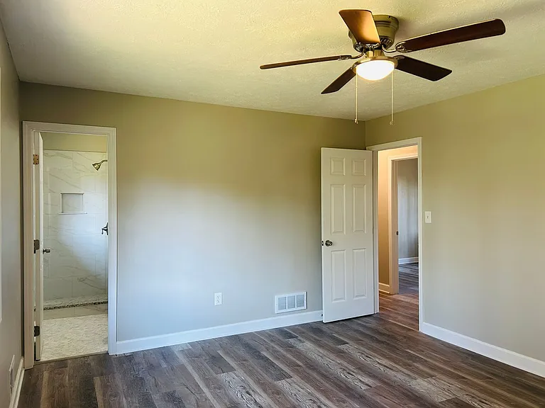 6165 Radford Dr — Photo 26