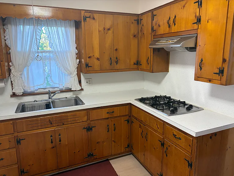 22 Verona Pl — Photo 6