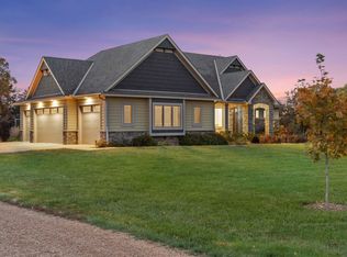 16750 Crosby Ln, Carver, MN 55315