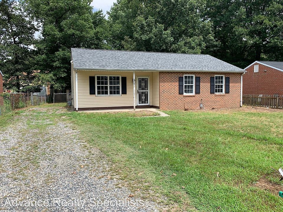 1st image of 815 Pebble Ct