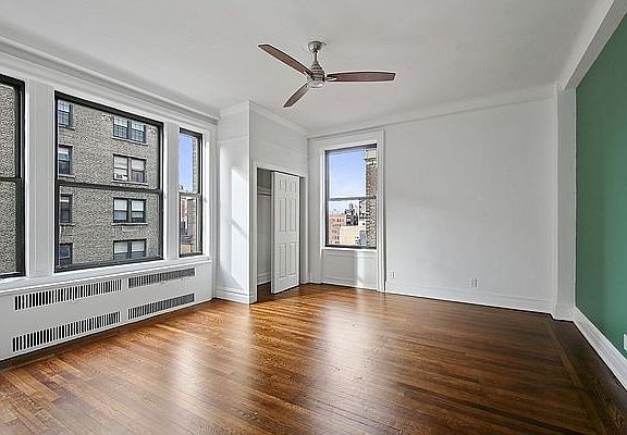 4th image of 525 W End Ave APT 10A