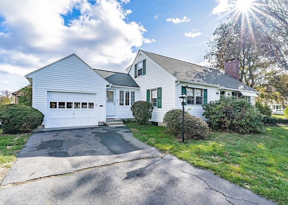 1st image of 6 Apple Orchard Hts