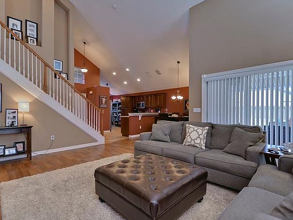 4th image of 1909 Erin Brooke Dr