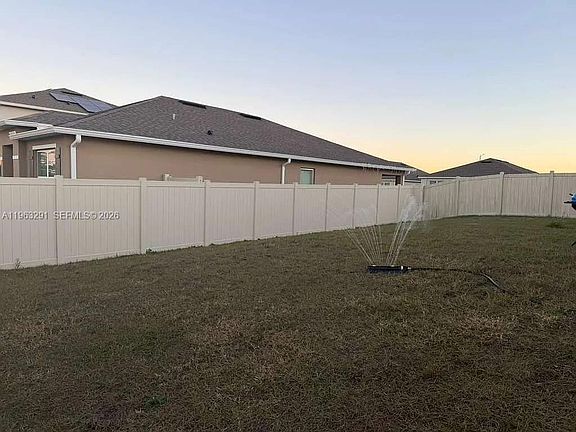 4th image of 1747 Buckeye Rd