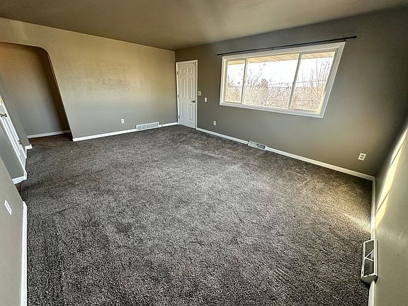 5th image of 1306-1308 1st St NE #1306