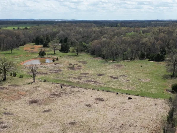 25 Graham Rd, Gravette, AR 72736