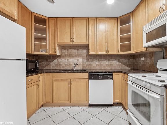 2nd image of 1101 Holiday Ln Unit 12