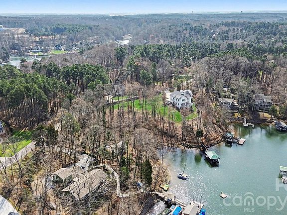 5th image of 205 Grasshopper Cir