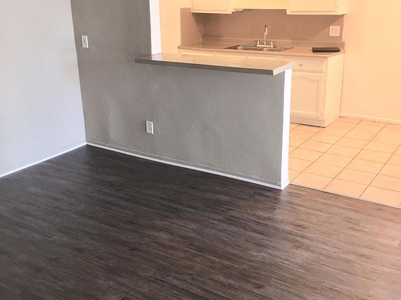 5th image of 12425 Harris Ave APT 1