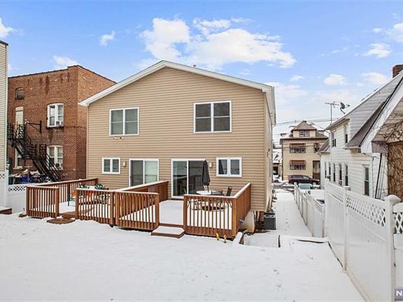 2nd image of 77 Westminster Pl #A