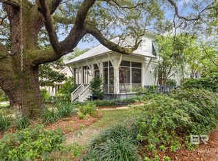 111 Pier Ave, Fairhope, AL 36532