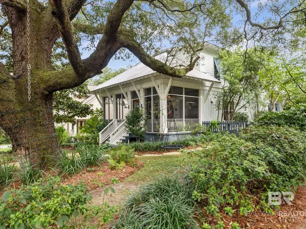 111 Pier Ave, Fairhope, AL 36532