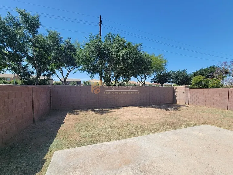 3133 W Huntington Dr — Photo 15
